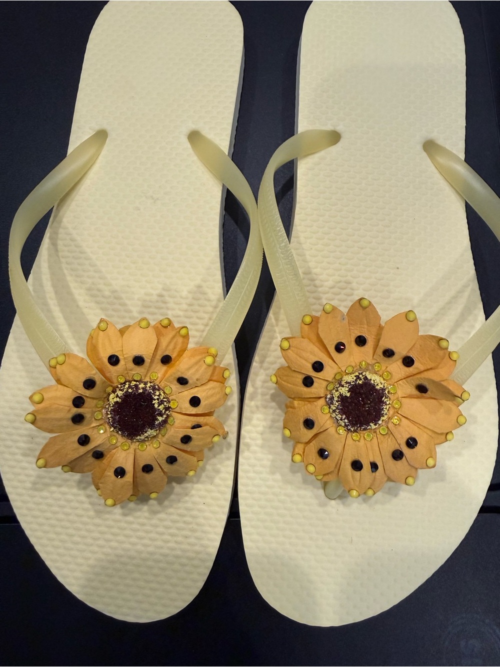 Women’s pale yellow  Flip Flop Sandals with Yellow Floral Accent!